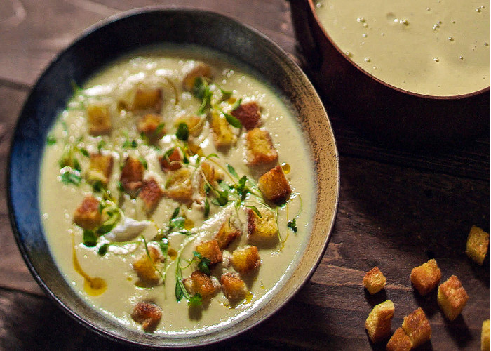 curried_cauliflower_soup_51373_16x9